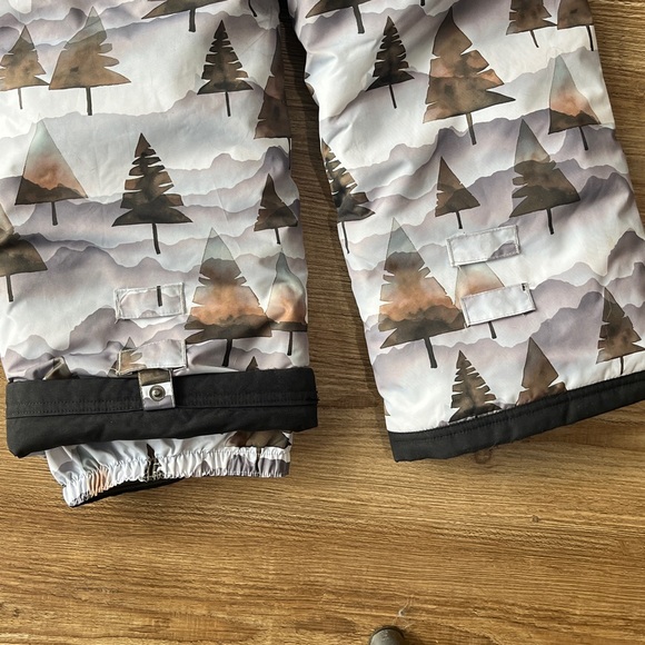 Deux par Deux One-Piece Teknik Snowsuit. Size 7 Kids. Like New! - Picture 3 of 7